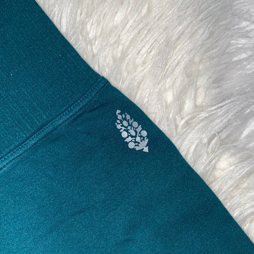 NWOT Free People Movement Good Karma Leggings Medium Large Spruced Up Green - Picture 3 of 9